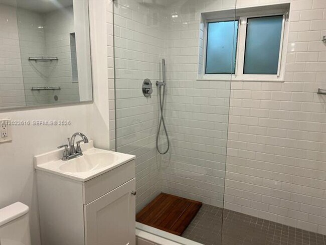 Building Photo - 6851 SW 77th Terrace