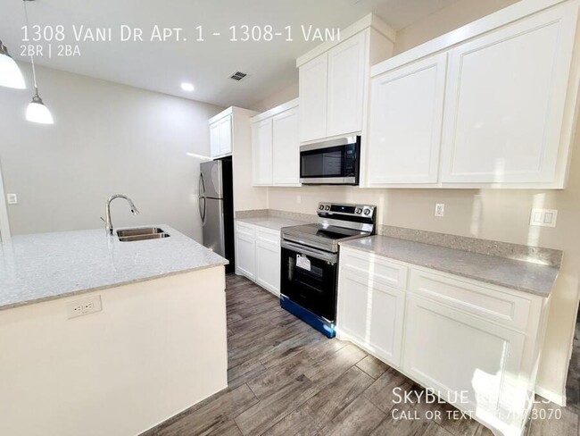 Building Photo - 1308 Vani Dr