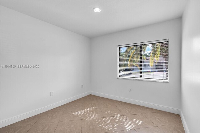 Building Photo - 15057 SW 32nd St