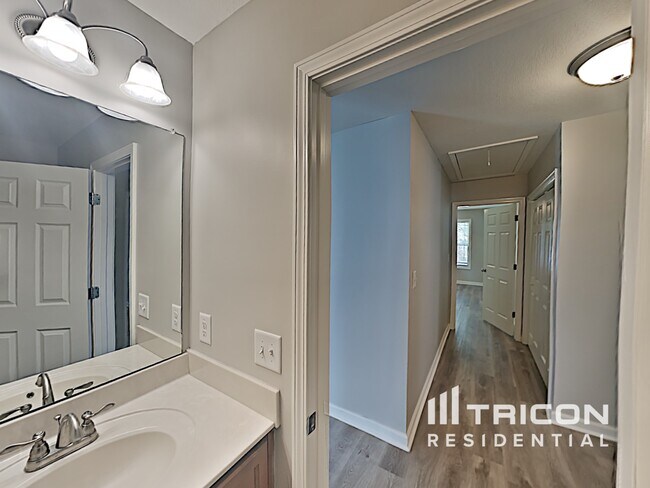Building Photo - 586 Cameo Ct