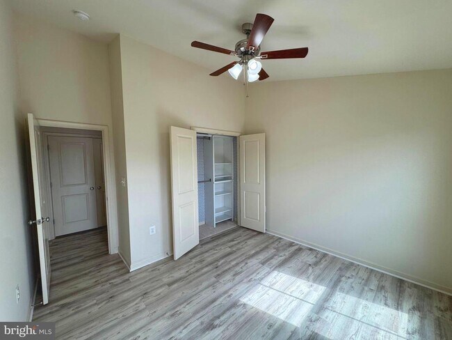 Building Photo - 23671 Sailfish Square