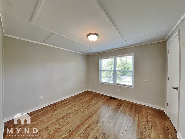 Building Photo - 110 Hamilton Dr