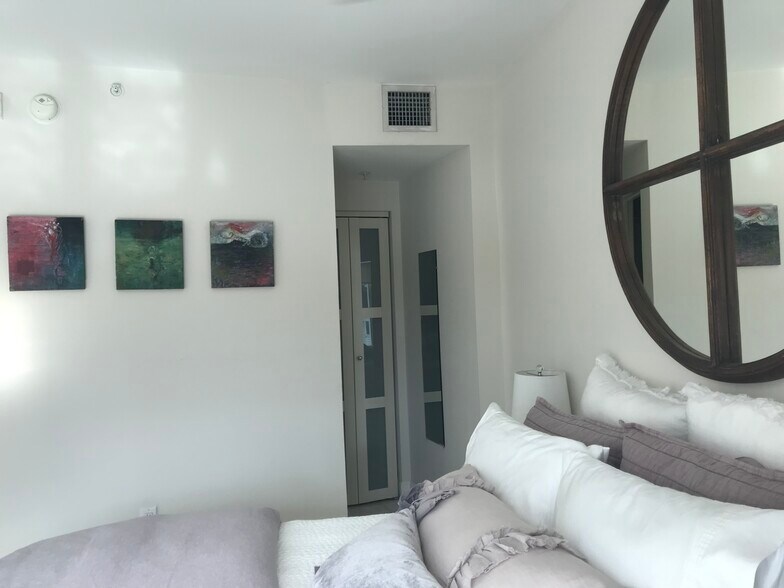 Building Photo - 1650 Brickell Ave