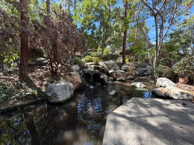 Building Photo - COSTA MESA 2 BEDROOM, 2 BATHROOM CONDO $3,400 (BRISTOL & BAKER)