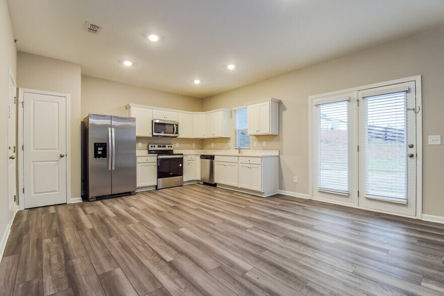 Building Photo - 525 Knightsbridge Ln