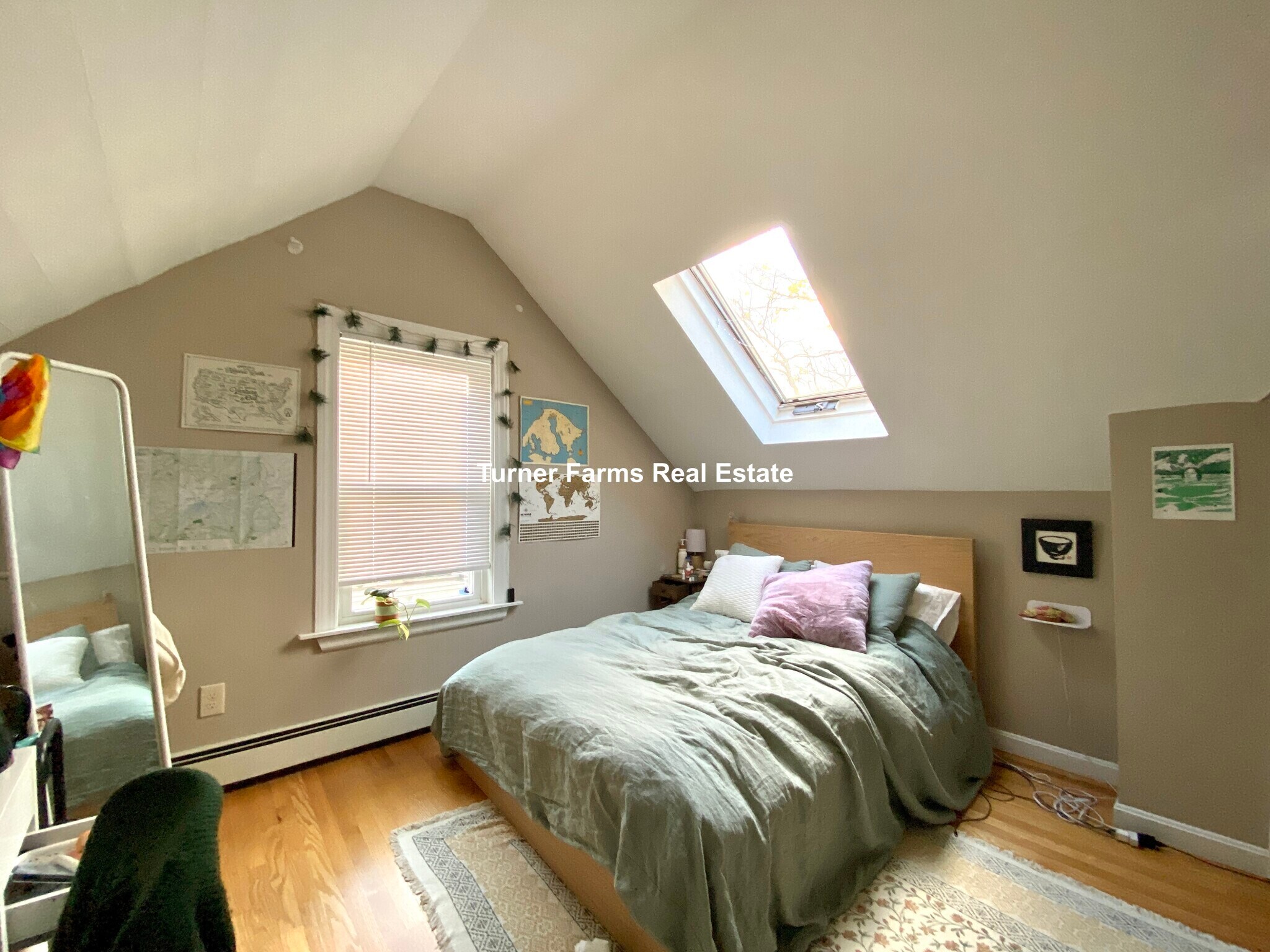 Building Photo - 13 Sachem St