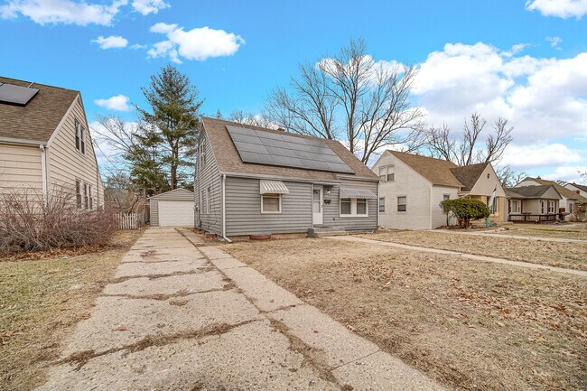 Building Photo - 2611 Ellen Ave