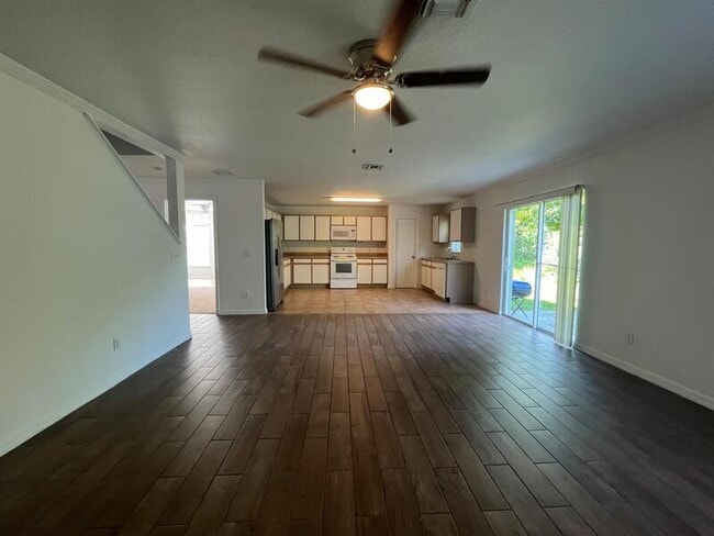 Building Photo - 15630 Sarcee Ct