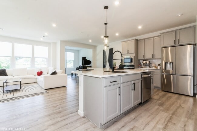 Building Photo - 24518 W Alexis Ln