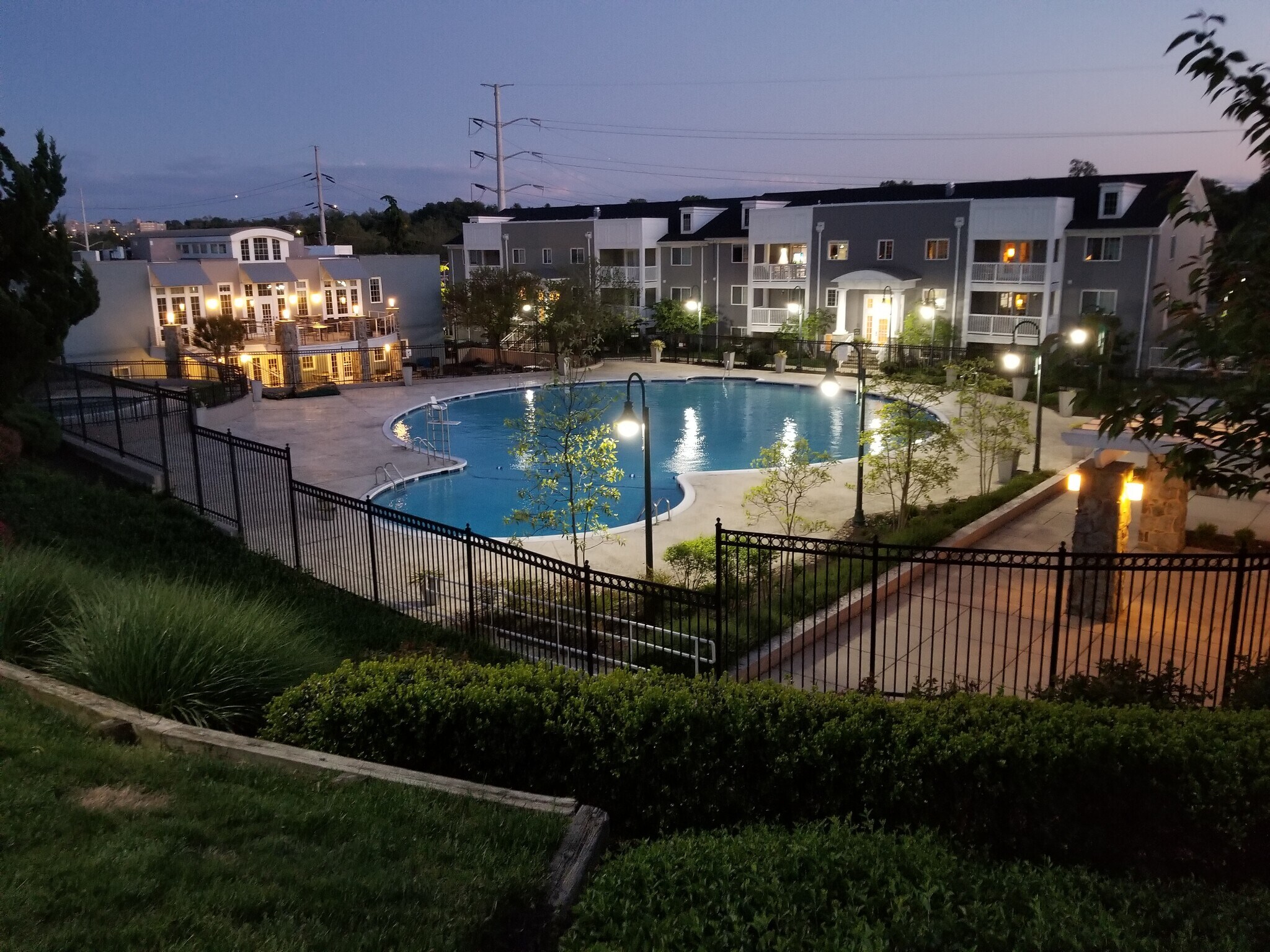 Building Photo - 4177 S Four Mile Run Dr