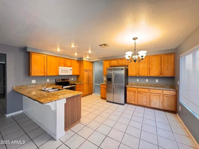 Building Photo - 17315 N Kimberly Way