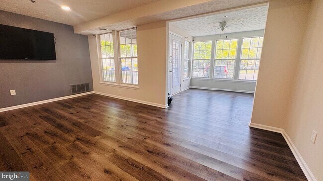 Building Photo - 601 Himes Ave