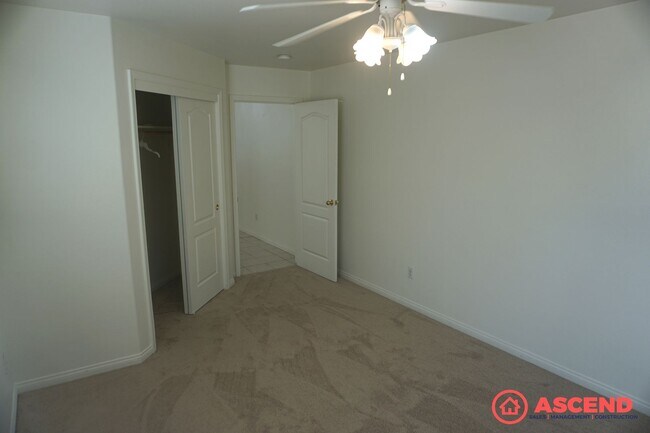 Building Photo - Home Located in Villages of Brimhall