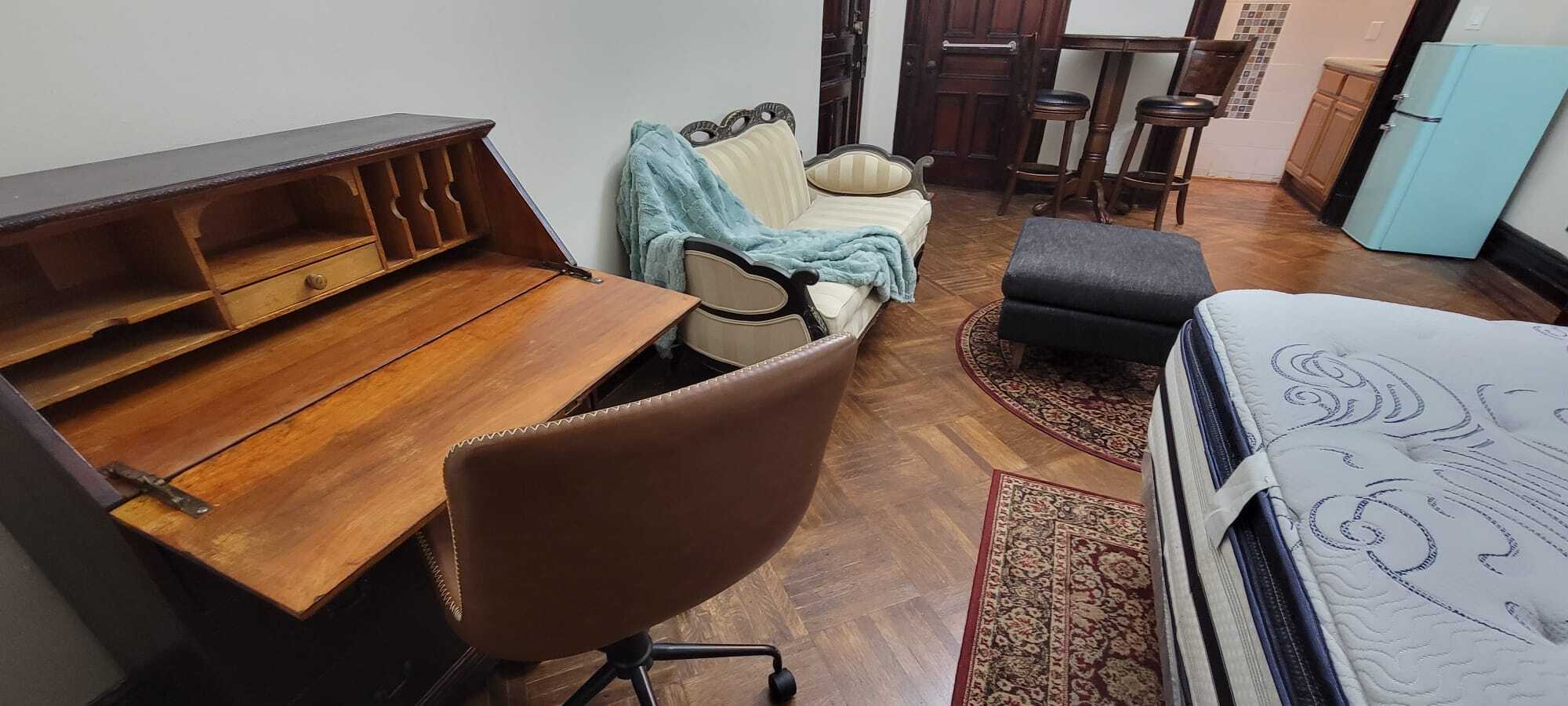 Quiet and beautiful work/study space - 198 Hancock St