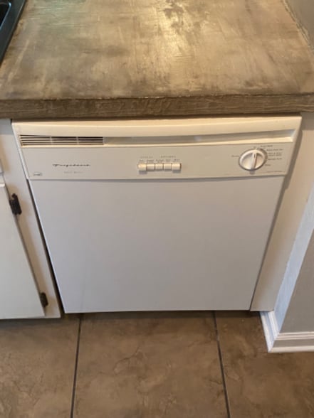 Building Photo - 2031Hanover Court