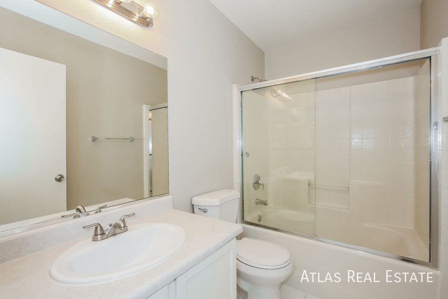 Building Photo - 4367 Sunrise Shores Ave