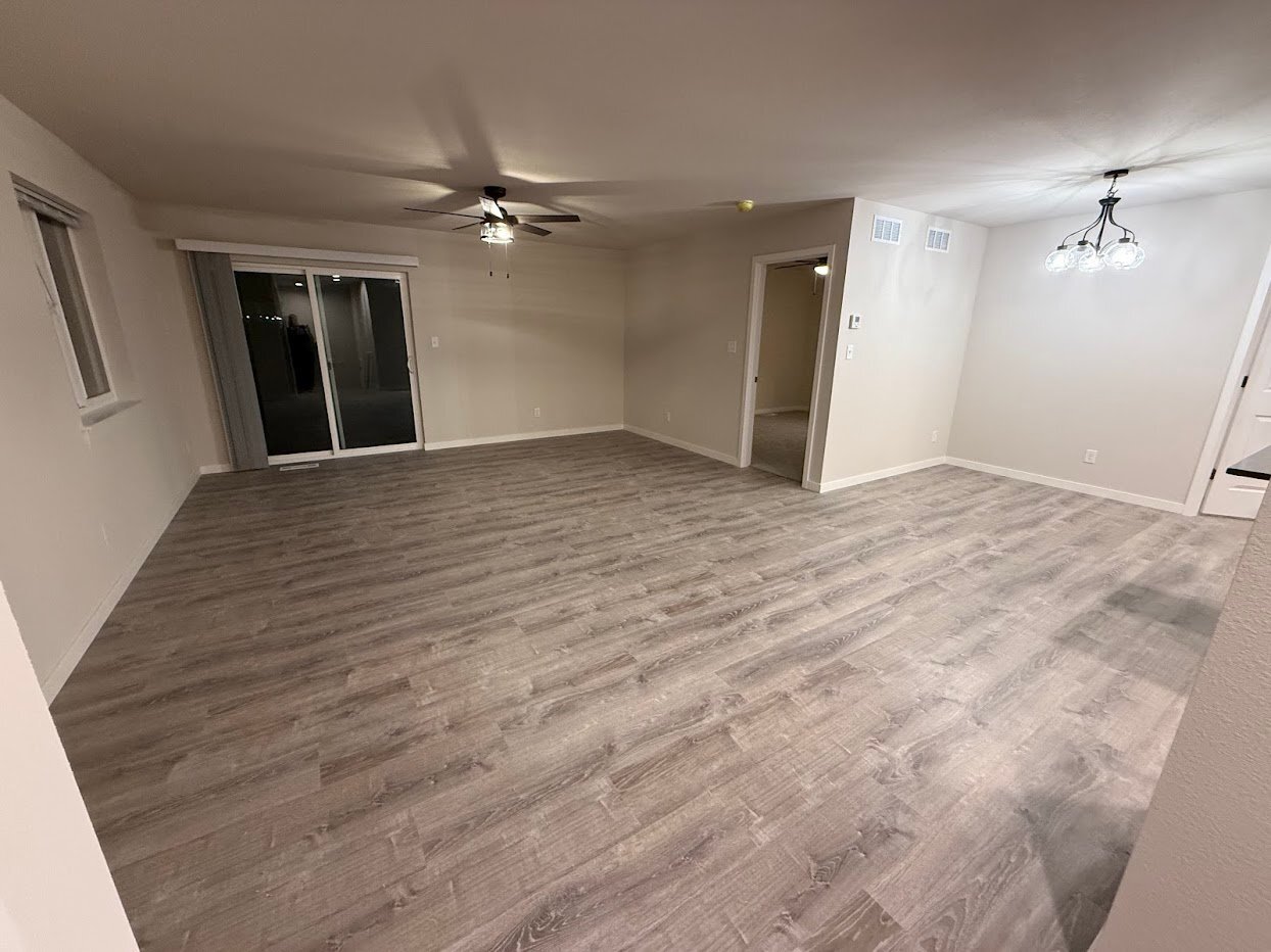 Building Photo - 5995-5995 Hanson Ct