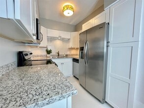 Building Photo - 2601 Bellefontaine