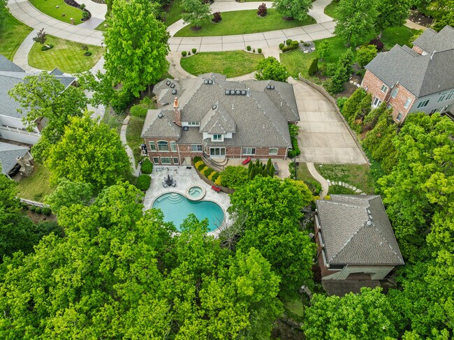 Building Photo - 12932 Sunset Bluff Ct