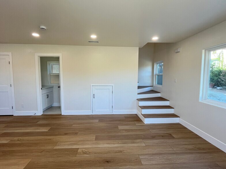 Building Photo - 2727 30th St