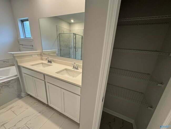 Building Photo - 229 Waylan Rdg Ln