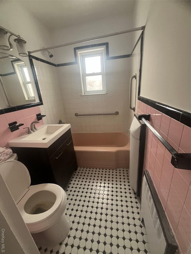 Building Photo - 316 N Corona Ave