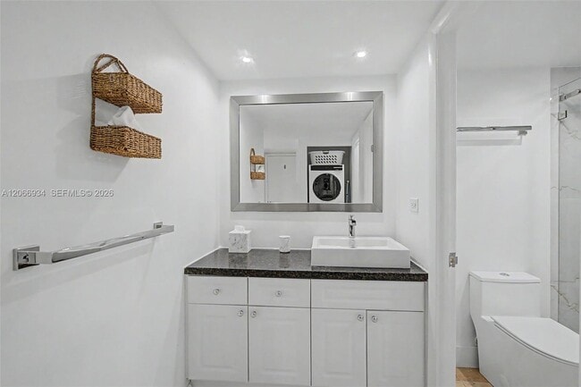 Building Photo - 2301 Collins Ave