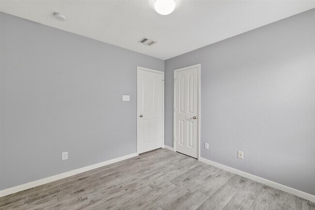 Building Photo - 20610 Moonrise River Ln