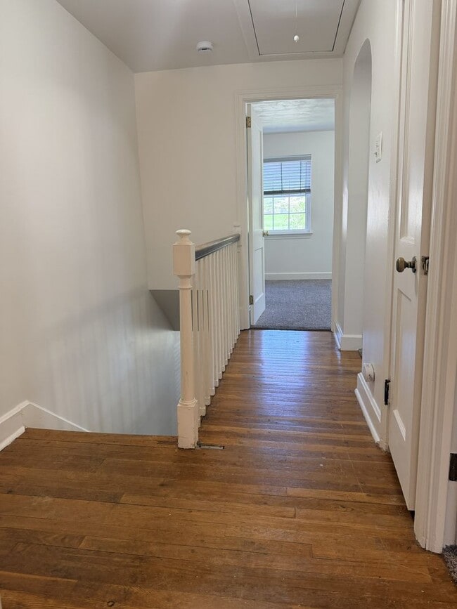 Building Photo - 320 Atkins Ave