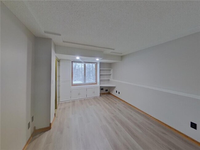 Building Photo - 1503 Palomino Trail