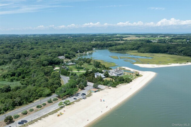 Building Photo - 795 Pine Tree Rd