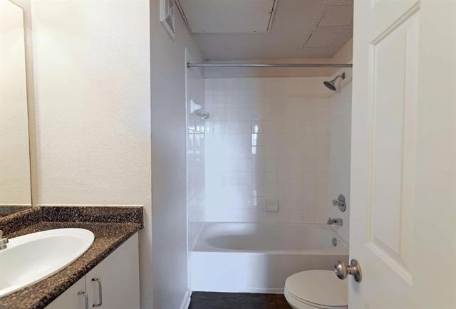 Building Photo - 10505 S I-35 Frontage Rd