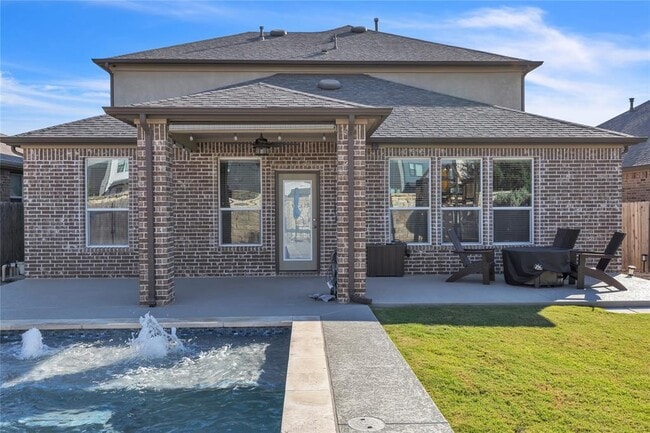 Building Photo - 709 Vaughn St