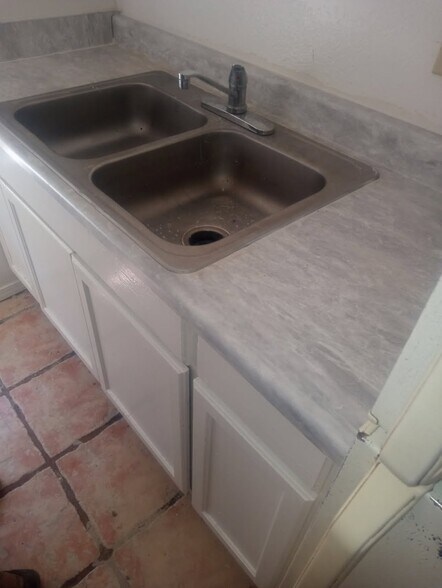 Building Photo - 2217 Dunkee Way