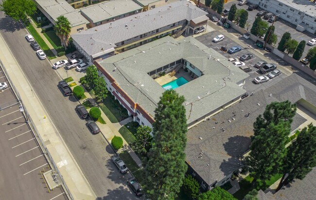 Building Photo - 11716 Gurley Ave