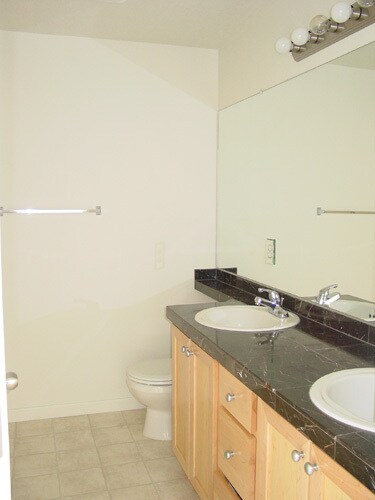 Building Photo - 14741 SW Beard Rd