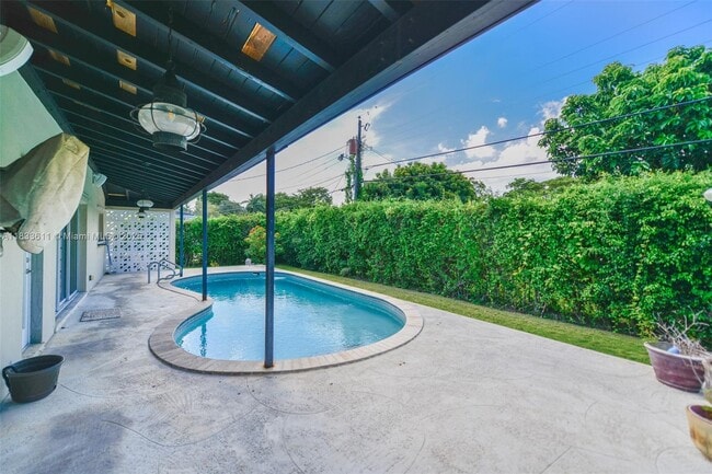 Building Photo - 3615 Riviera Ct