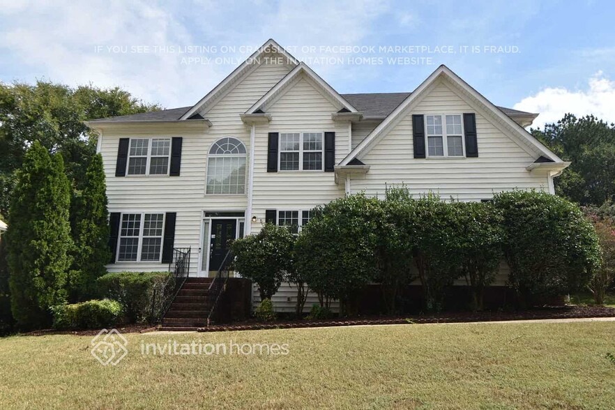 Primary Photo - 8007 Harrington Woods Rd