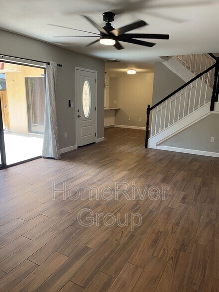 Building Photo - 2719 14th Ct