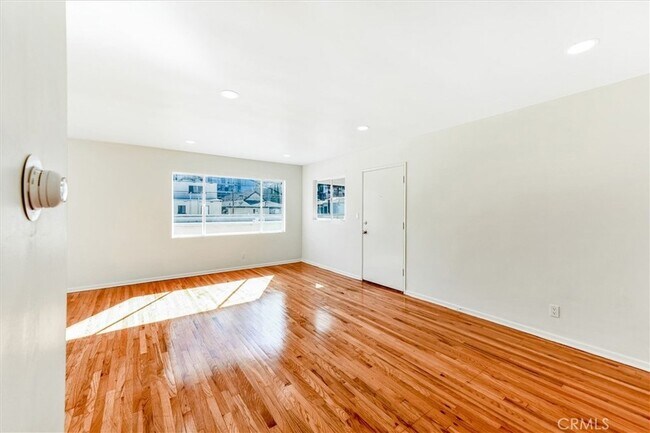 Building Photo - 68 Lime Ave