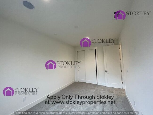 Building Photo - 3184 Manor Ave