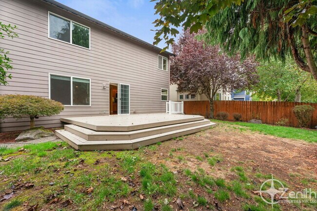 Building Photo - 2903 NE 184th Ave