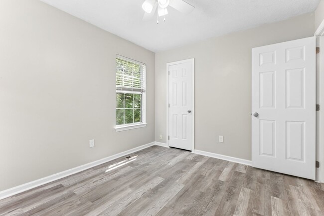 Building Photo - 5 Longleaf Ct