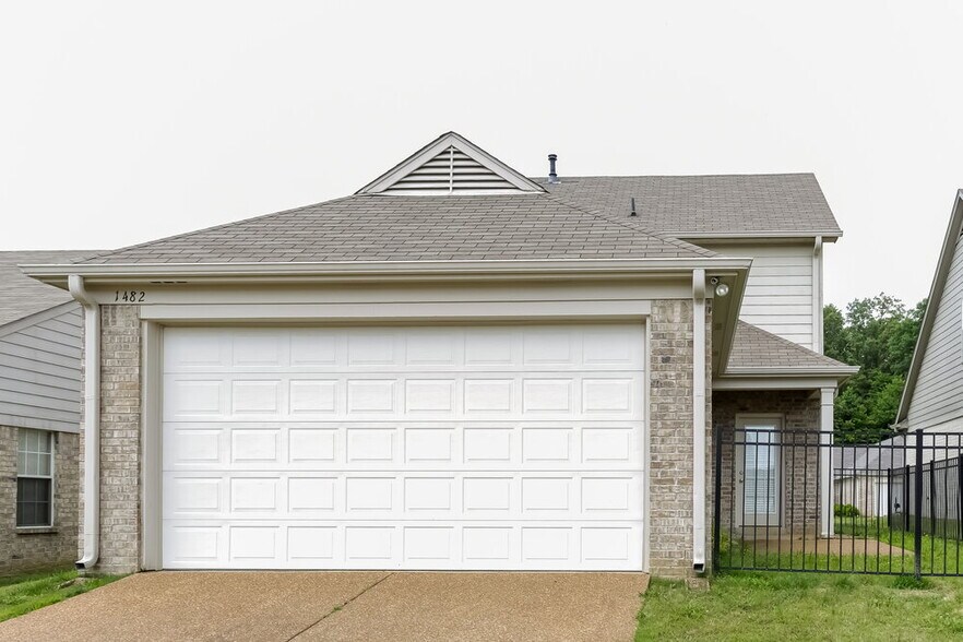 Building Photo - 1482 Lawson Dr