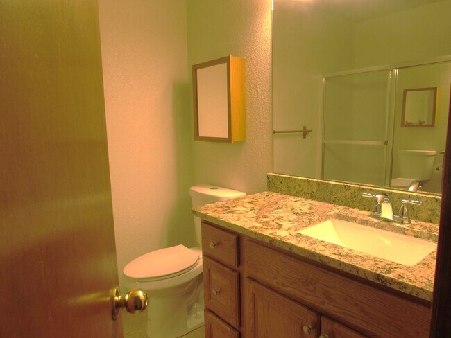 Building Photo - 518-520 Rado Dr