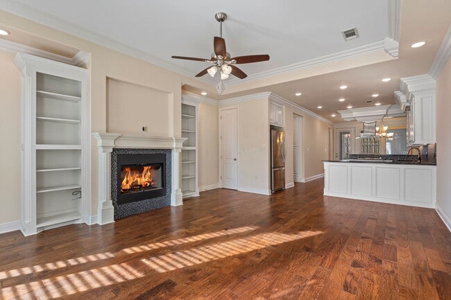 Building Photo - 17 Jeffrey Way