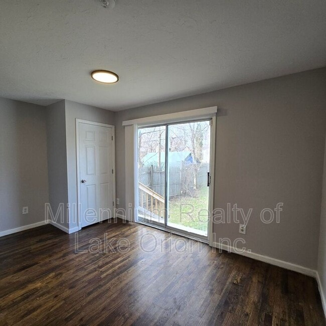 Building Photo - 715 Kenilworth Ave