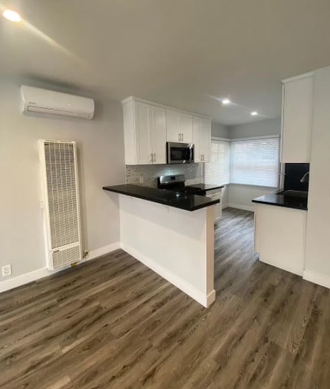 Building Photo - 241 Bonito Avenue