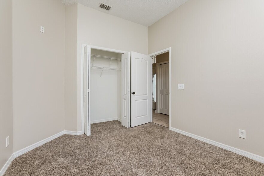 Building Photo - 2714 Cahill Way