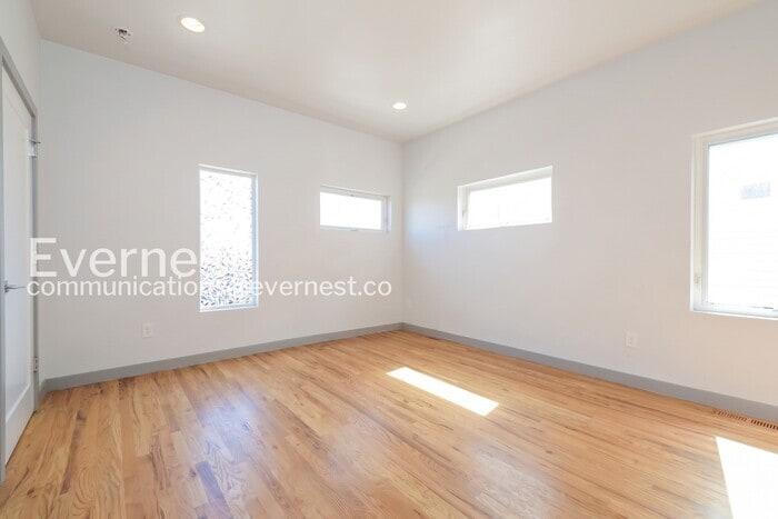 Building Photo - 1237 Tennyson St